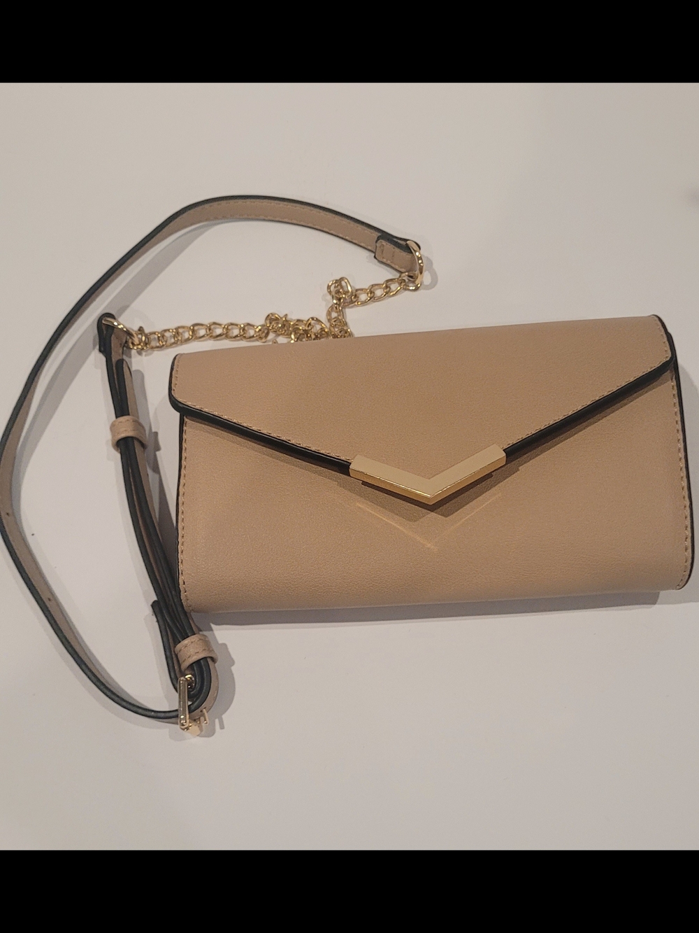 Urban Expressions Crossbody - Picture 3 of 5